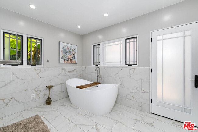 Building Photo - 3757 Lorado Way