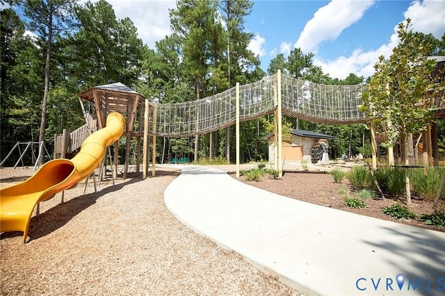 Building Photo - 214 Greenpark Rd