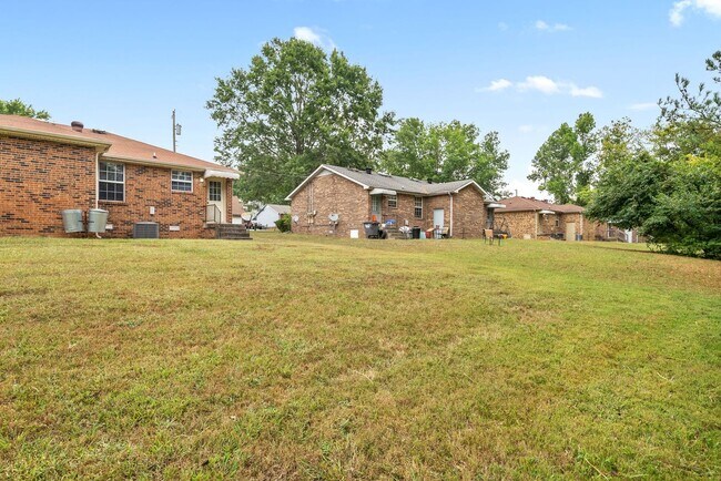 Building Photo - 630 R S Bradley Blvd