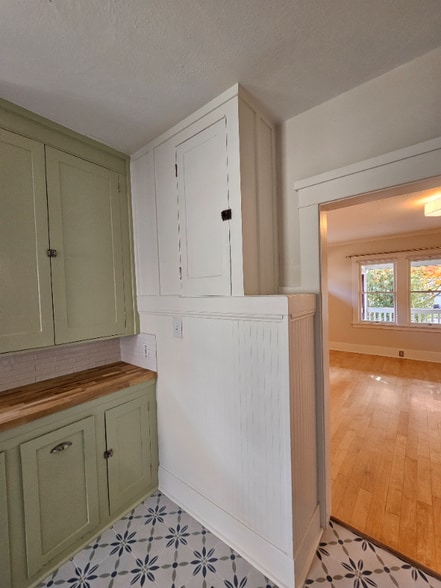 Building Photo - 3265 NE Alberta St