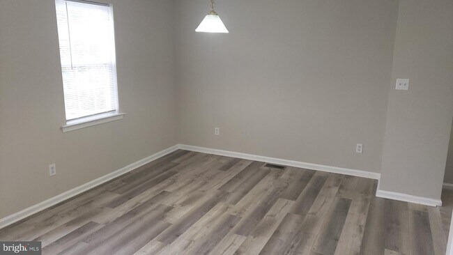 Building Photo - 22 Bridle Path