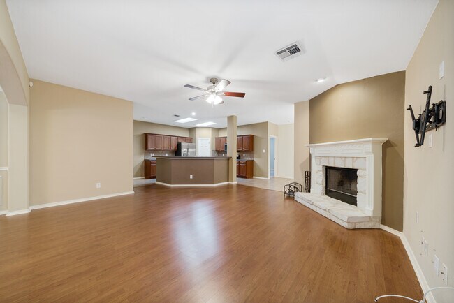 Building Photo - 10711 Buck Park