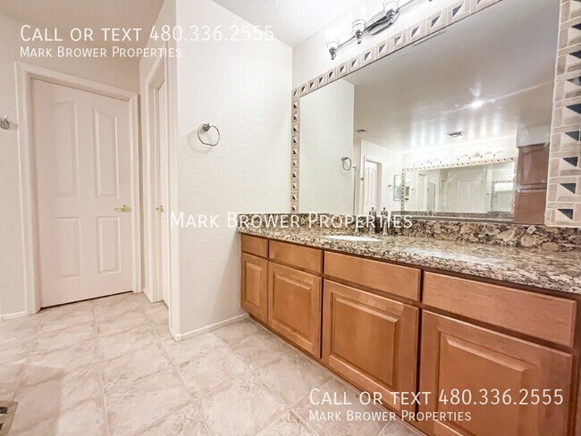 Building Photo - 1648 E Canyon Way