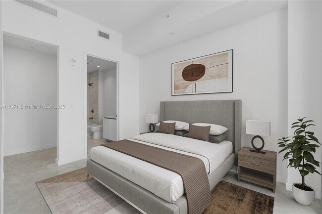 Building Photo - 2655 S Bayshore Dr