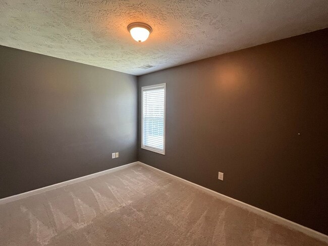 Building Photo - Charming 3 Bed Raeford Home with Fenced Yard