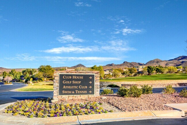 Building Photo - Anthem country Club Golf Community Beauty