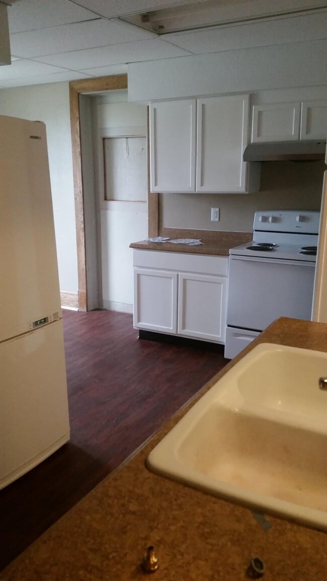 Building Photo - 109 Leland Ave