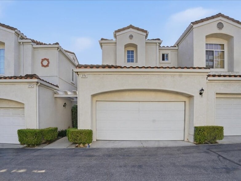 Building Photo - 356 Carrione Ct