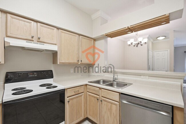 Building Photo - 1 bed / 1 bath on James Island