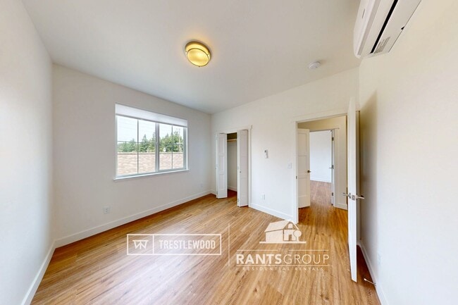 Building Photo - Brand New! Modern Home in Trestlewood – Wh...