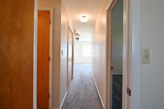 Building Photo - 272 WY-335