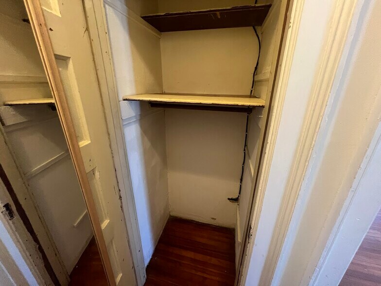 Building Photo - 928 Spaight St