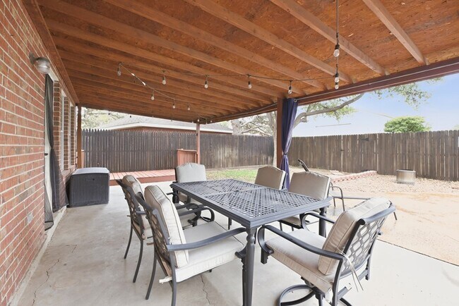 Building Photo - 37 Pinon Ct