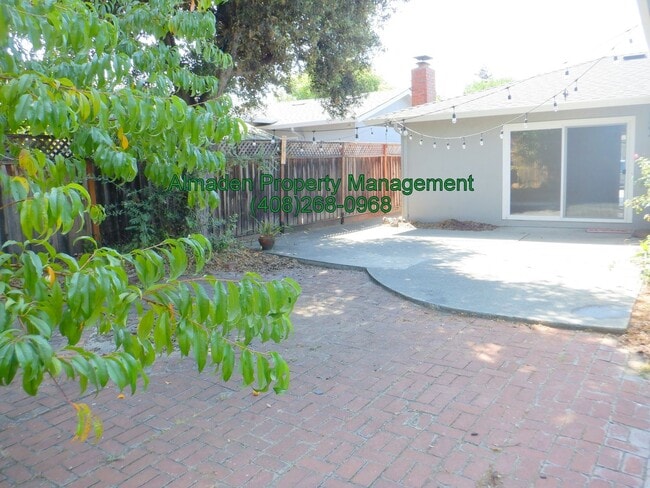 Building Photo - Remodeled Home in Great Location w/ Award Winning Schools & Central A/C!! Pets Negotiable!