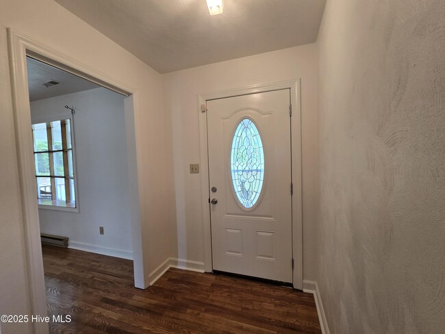 Building Photo - 849 NC-561