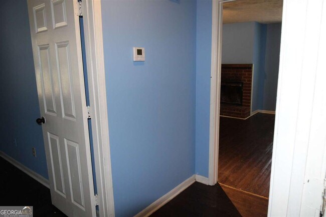 Building Photo - 105 Bristle Cone Ct