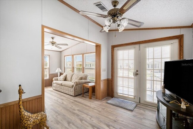 Building Photo - 35045 Cynthia Ave