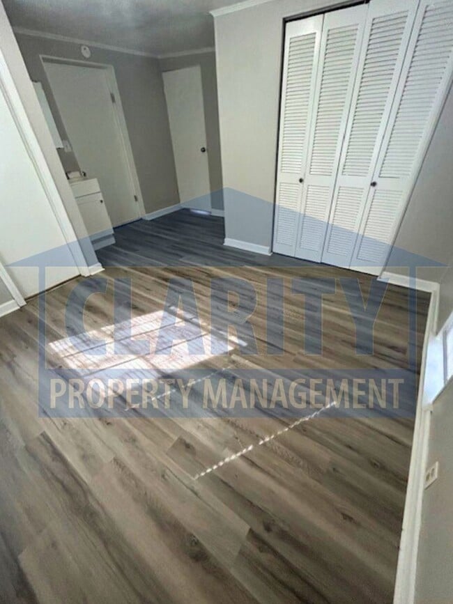 Building Photo - Cozy, four bedroom home!