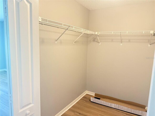 Building Photo - 2217 Brookfield Greens Cir