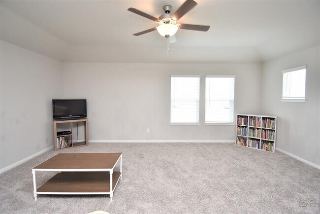 Building Photo - 10012 Deussen Ln