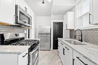 Building Photo - Spectacular 3 bedroom home in Carrick available June 15!