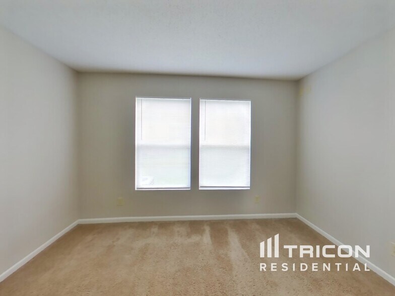 Building Photo - 6409 Alonzo Dr