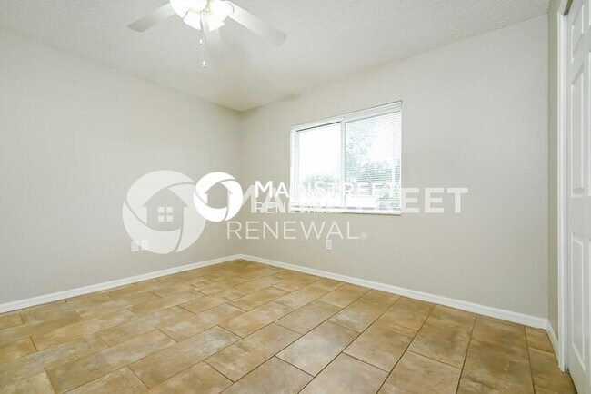 Building Photo - 3 Bedroom Pet-Friendly Home in Riverview, FL with Main Street Renewal