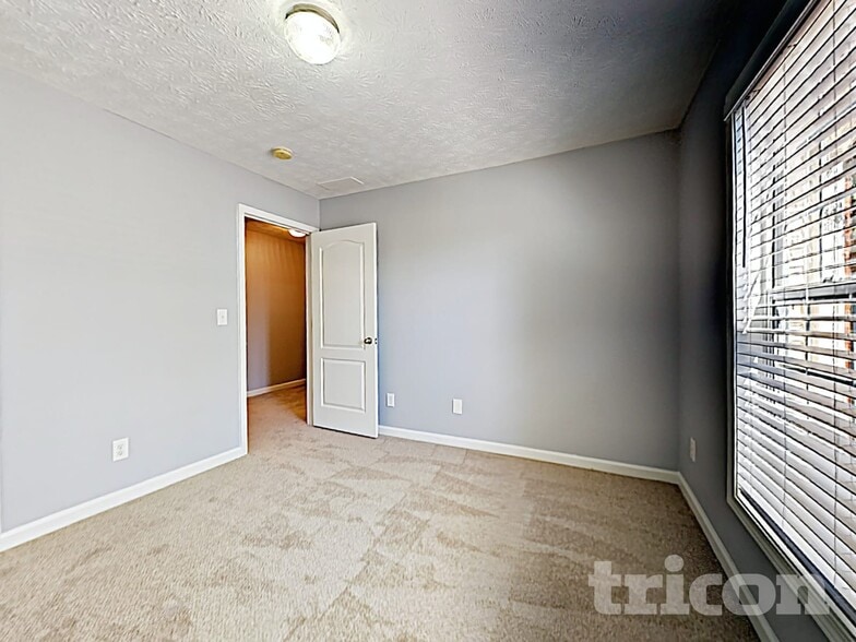 Building Photo - 3206 Millash Run NE