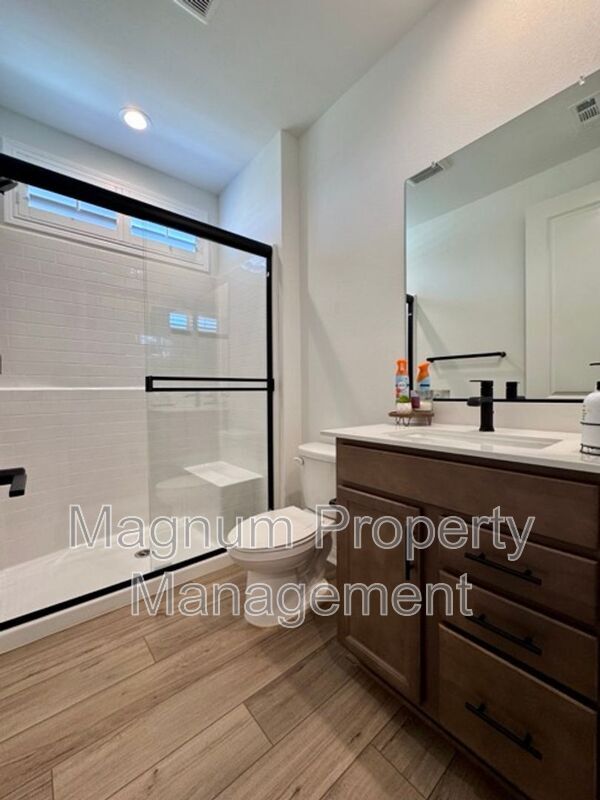 Building Photo - 25181 Desert Sage Dr