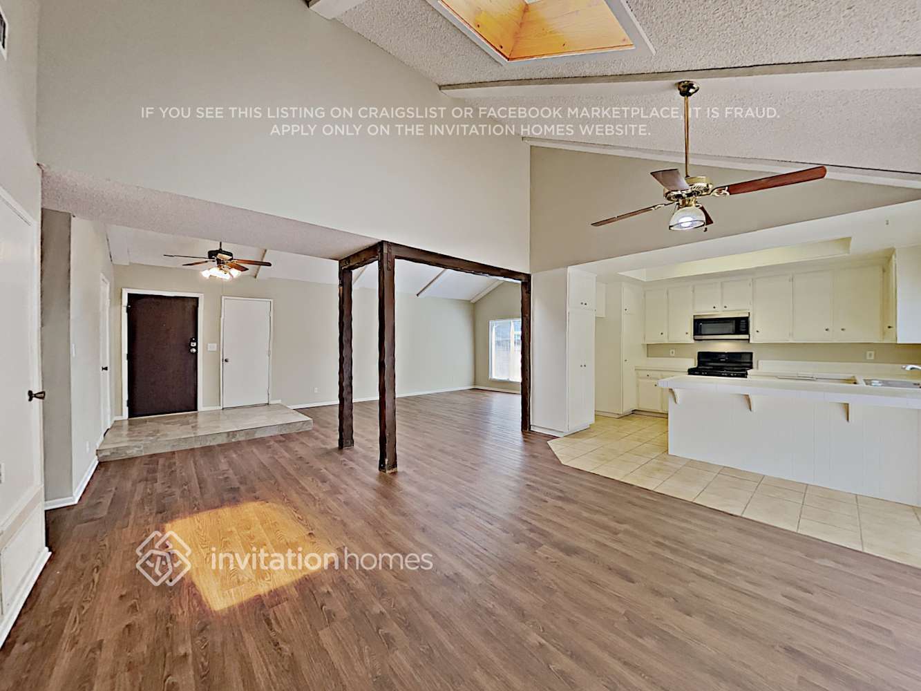 Building Photo - 2725 Greenleaf Ave