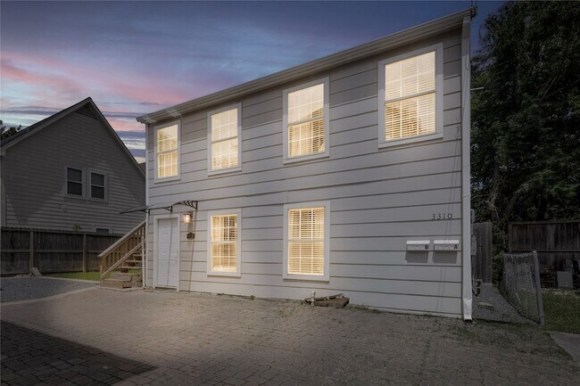 Building Photo - 3310 Crawford St