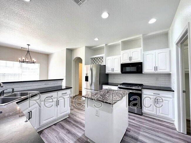 Building Photo - 11006 S Madison St