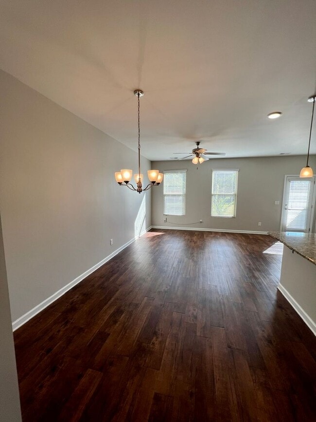 Building Photo - Upscale 3BR 2.5BA Townhome in Blackman!