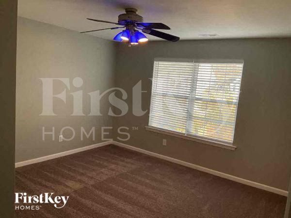Building Photo - 2114 Feather Ridge Drive