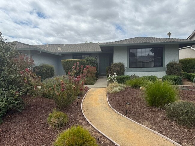 Building Photo - 515 La Baree Dr