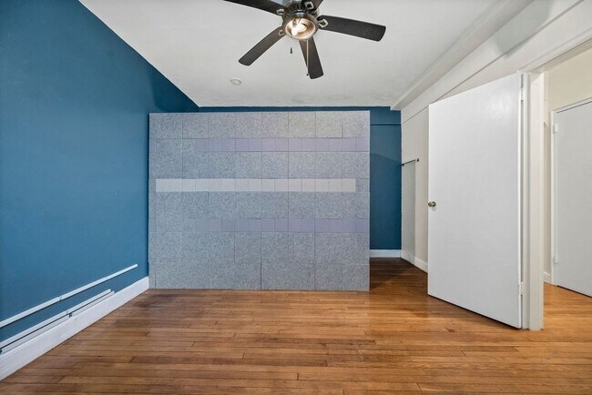 Building Photo - 56 Elm St