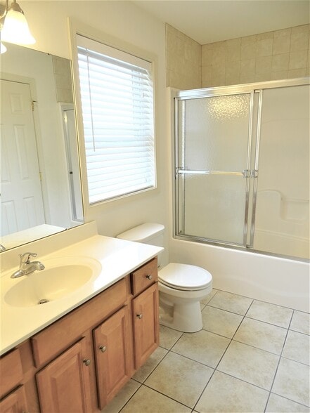 Building Photo - 712 Lincoln Gardens Rd