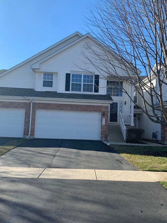 Primary Photo - 876 Stuarts Dr