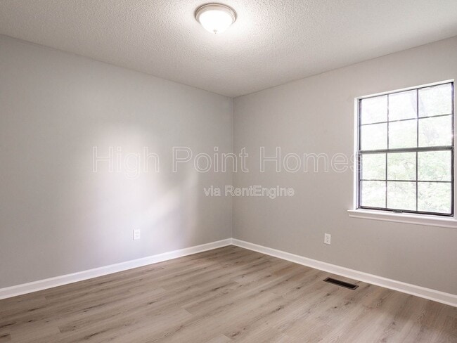 Building Photo - 388 Smitherman Rd