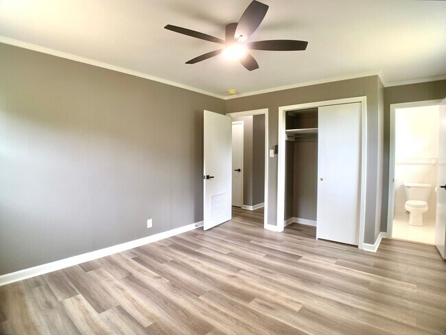 Building Photo - 33 Walker Cir