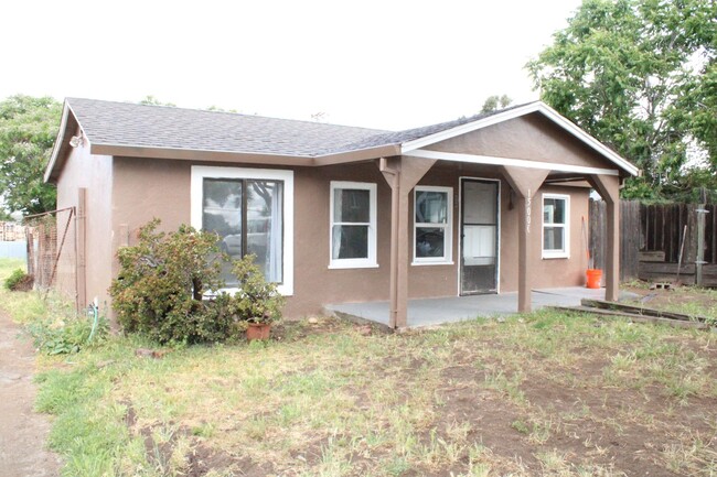 Primary Photo - 1 Bedroom, 1 Bathroom House in Antioch wit...