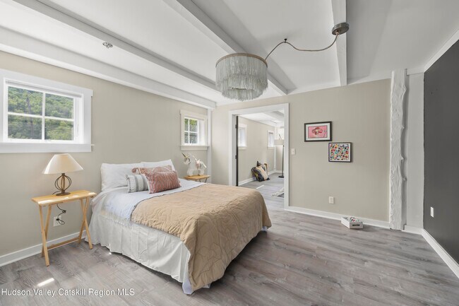 Building Photo - 1977 NY-295