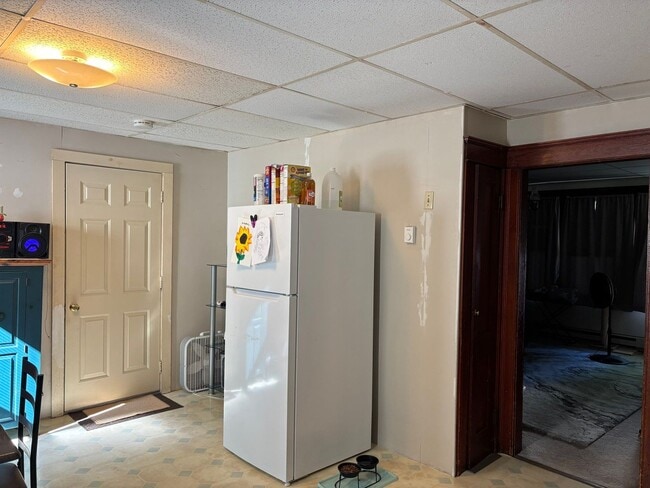 Building Photo - 19 Summerhill Ave