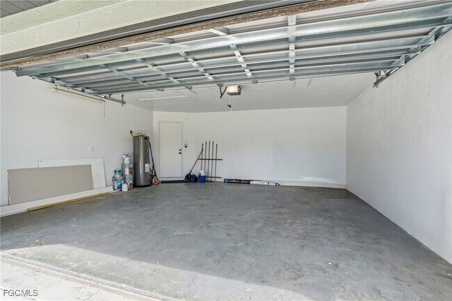 Building Photo - 1914 SE 16th St