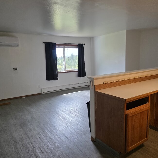 Building Photo - 11184 Alderwood St