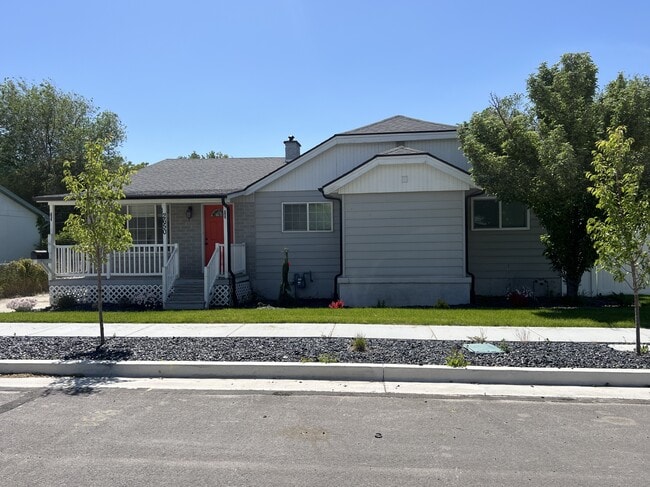 Building Photo - 2650 S 8550 W