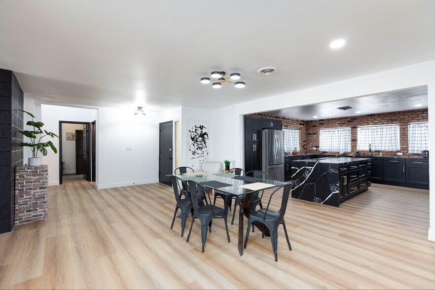 Building Photo - 1448 Pawnee Dr
