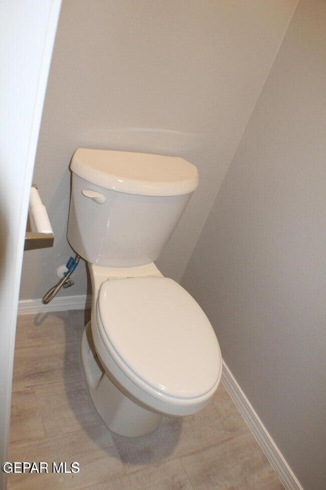 Building Photo - 1014 Rebeca Wy