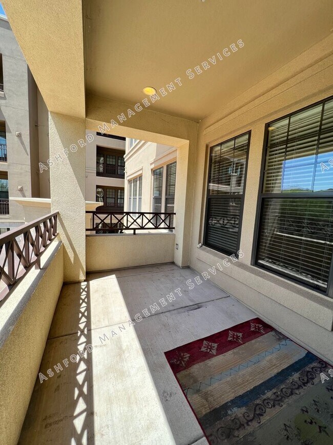 Building Photo - Scottsdale Luxury 2 Bed Condo with Mountain Views - Gated Artesia - Utilities Included