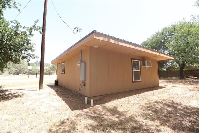 Building Photo - 7685 Peden Rd